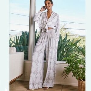 Splendid Mackenzie Paisley Wide Leg Pants Smocked Waist Size Large NWT